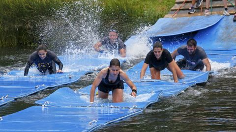 Pruebas de la Gladiator Race en la isla de las esculturas de Pontevedra