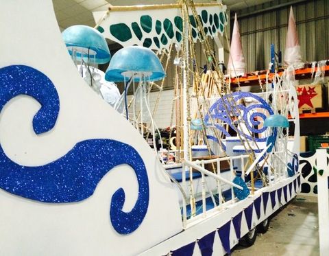 Imagen de la carroza decorada.