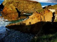 Los huesos fueron hallados en la playa de Santa Comba, donde se acordon� la zona.