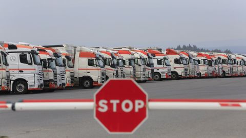 Un tercio de los camiones de Leche Ro recuper su actividad, el resto todava sigue parado