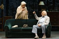 Lola Herrera y H�ctor Alterio protagonizan En el estanque dorado.