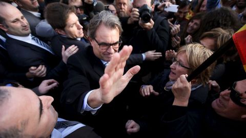 Artur Mas antes de su llegada al Parlamento de Catalua.