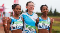 Las hermanas Paniagua, Demeky y Debris, con la lucense Sandra Gonz�lez