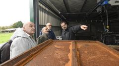 El presidente de la Confederaci�n Hidrogr�fica, Jos� Antonio Quiroga, y el alcalde de Sarria, uno de los concellos afectados, visitando en el 2024 el fin de las obra de la estaci�n depuradora