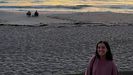 Berta Faraldo en la playa para ver el lanzamiento del cohete.