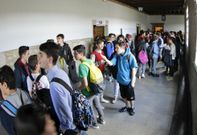 Alumnado de bachillerato del IES Rosal�a de este curso, en una reciente actividad del centro. 