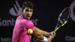 Carlos Alcaraz, en el partido contra el italiano Fabio Fognini, en el Abierto de Ro