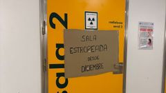 Un cartel advierte en la sala de Rayos de Urgencias que est� estropeada