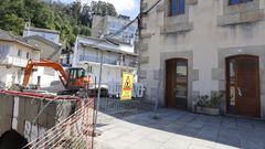 El Concello aclara que el puente est� inhabilitado, pero todos los vecinos tienen acceso al barrio; tambi�n al campo de la fiesta