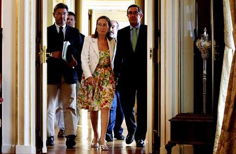 El gobierno local no invit� a la oposici�n al encuentro entre la ministra y los vecinos.