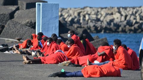 Varias decenas de inmigrantes llegaron el martes a La Restinga, en la isla de El Hierro