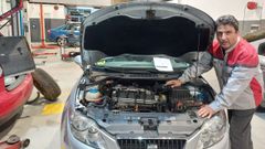 Alberto Rodr�guez, en Autom�viles Puerta Norte en Ribadeo