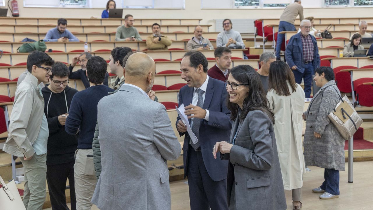 La USC gana alumnos de grado y se mantiene por encima de 20.000