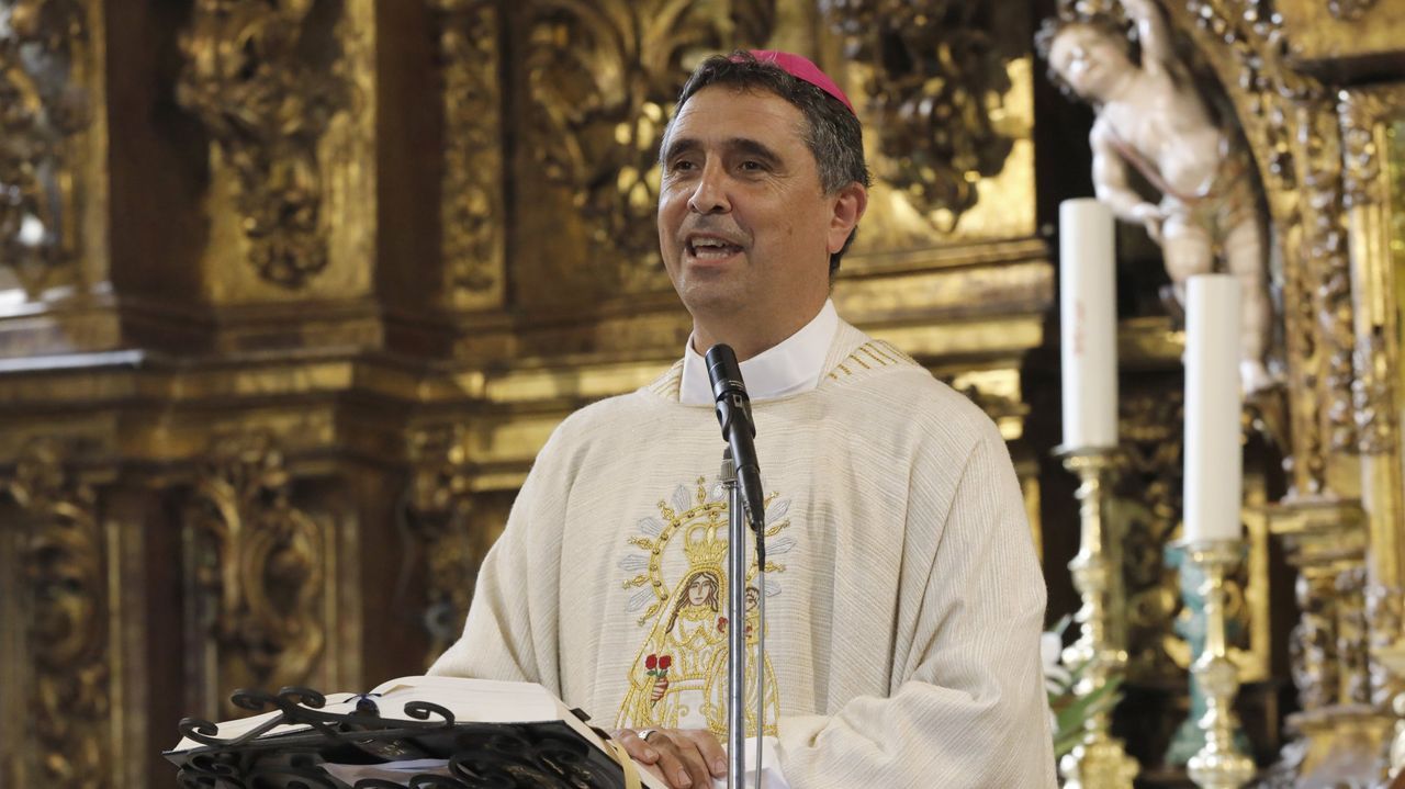 El Obispado de Mondoñedo organiza una original ruta en bus para mostrar en qué gasta el dinero de la casilla X en la declaración de la renta