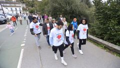 Asistentes a la caminata organizada por el HULA