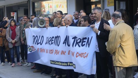 Concierto reivindicativo por el derecho al tren en la estaci�n de Ferrol este s�bado, organizado por el Foro Cidad�n do Ferrocarrril.