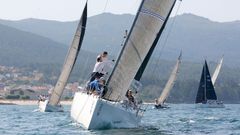 Mirkaf, Urbapaz y Deep Blue, navegando en la pasada edicin de la regata.