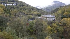 Foto de archivo de un colegio rural ubicado en O Courel, al sur de la provincia de Lugo