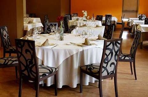 El establecimiento hotelero de cuatro estrellas de Bergazos mantiene todos sus servicios.