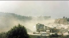 Actividad minera en la cantera del valle de Las Caldas