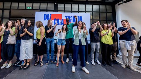 /.La eurodiputada de Podemos, Irene Montero, present&oacute; su candidatura acompa&ntilde;ada por dirigentes del partido.
