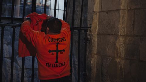 Trabajadores de Vesuvius, encerrados en la Catedral de Oviedo