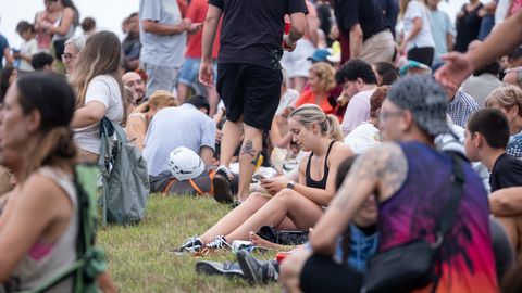 Eclipse total en Asturias desde el Parque de los Pericones, en Gij�n