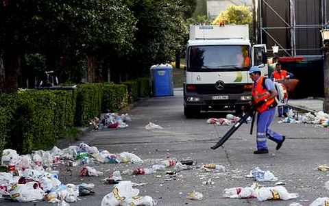 La limpieza y recogida de basura son los servicios que generan ms gasto a los concellos. 