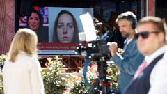 Los medios de comunicaci�n, cubriendo la noticia de la sentencia, en Manchester