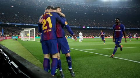 Andre Gomes celebra el tercer gol del Bar�a junto a Messi