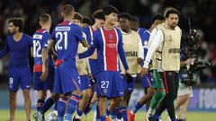 Dro, en el centro, celebra con sus compa�eros la victoria ante el Slovan en Champions