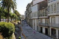 El Concello anunci� que la calle no ser� totalmente peatonal para dejar paso a los garajes. 