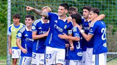 Espinosa celebra el 2-0 del Vetusta al Eibar B