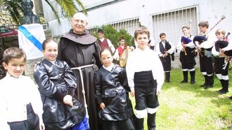 O Padre Isorna na celebraci�n do 17 de maio en Carril.