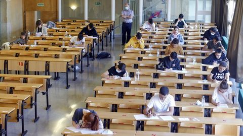 En la imagen, estudiantes de selectividad en la convocatoia de julio