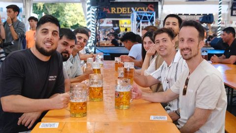 Asistentes al Oktoberfest de Gij�n