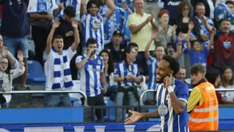 Aubameyang celebra el segundo gol del Deportivo ante el Valencia.