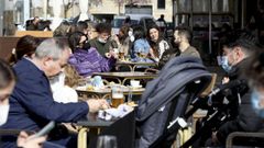 Las terrazas estaban a reventar en la primera jornada de vuelta al trabajo en la hosteler�a