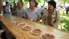 La Festa da Orella llena la carballeira de San Fins de Sales, en Vedra