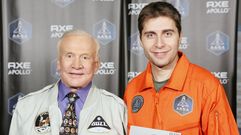 Eduardo Lurue�a, en una imagen en la NASA. 