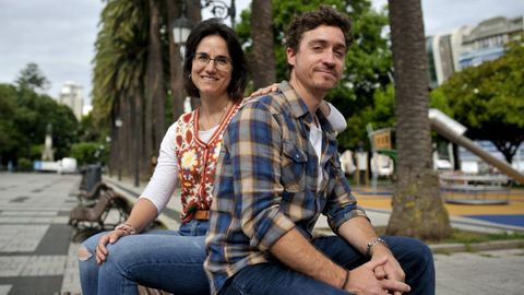 Lorena y Carl en A Coruña, donde se instalaron el pasado agosto.