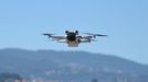Imagen de archivo de un dron en pleno vuelo.
