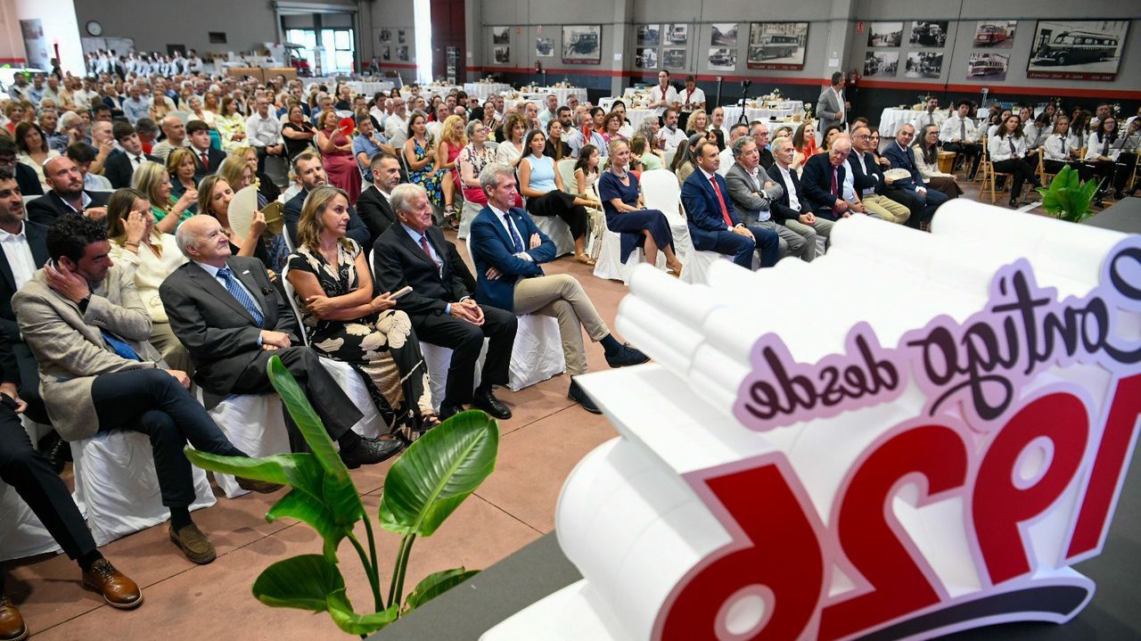Autocares Rías Baixas festejó con un gran acto en Silleda su centenario