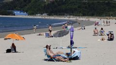 Gente en la playa de Covas, en Viveiro, el pasado d�a 13