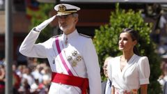 Los Reyes presiden el desfile de Da de las Fuerzas Armadas 2023 en Granada