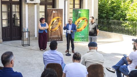 Alba Polo, Luis Menor y �scar Doviso presentaron la exposici�n.