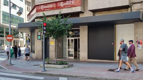 Esquina de Curros Enríquez con La Habana a la que ha renunciado la perfumería Arenal