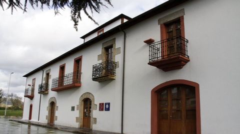 Cruz Roja est en la Casa del Rocigeo en O Barco.