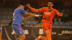 Raid, empujado por Ricardo en el Burela-Ibiza del s�bado en el Vista Alegre.