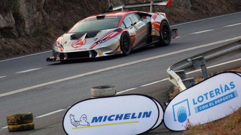A sus 70 a�os el gijon�s Jos� Antonio Fombona se adjudic� su octavo Campeonato de Espa�a de Monta�a en turismos con su espectacular Lamborghini Hurac�n Supertrofeo